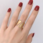 Nhẫn Nữ Bản To Titan Ko Đen TT 2556