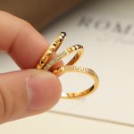 Nhẫn Nữ Đính Nửa Vòng Đá Titan Ko Đen TT5205