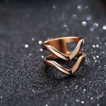 Nhẫn Nữ Cá Tính Titan Ko Đen TT 3333
