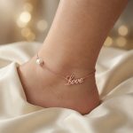 Lắc Chân Titan Nữ Love Không Đen TT5353